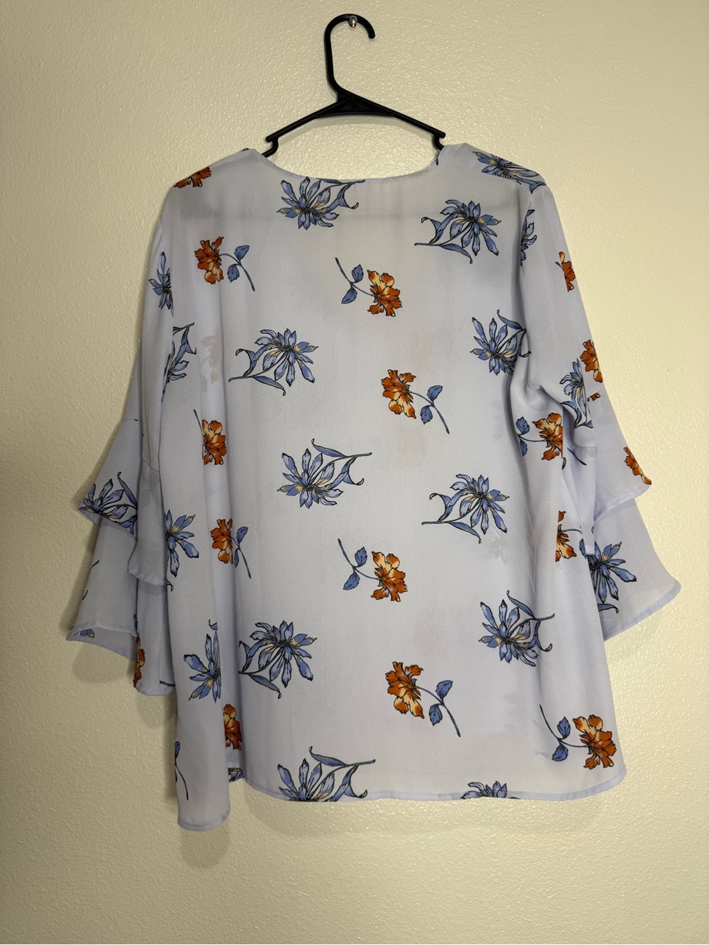 LUSH Top Large Blue Floral Bell Sleeve V-Neck Sheer Blouse - Picture 5 of 5